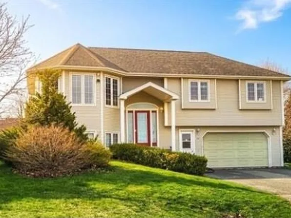 50 Liberty Cres, Charlottetown, PE C1E 1Y7