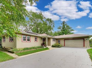 427 W Helen Rd, Palatine, IL 60067