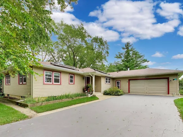 427 W Helen Rd, Palatine, IL 60067