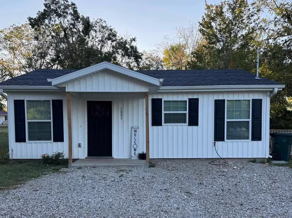 1003 N Wilson Ave, Aurora, MO 65605