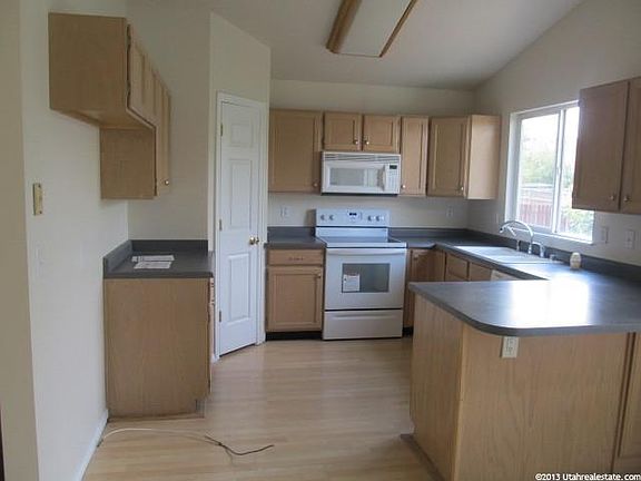 3rd image of 3278 W Green Mesa Way