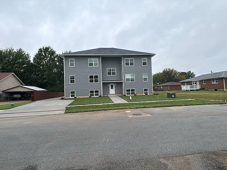 4902 Cawood Dr — Photo 14