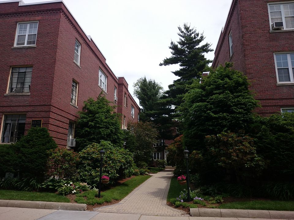 1st image of 73 Park St APT 1