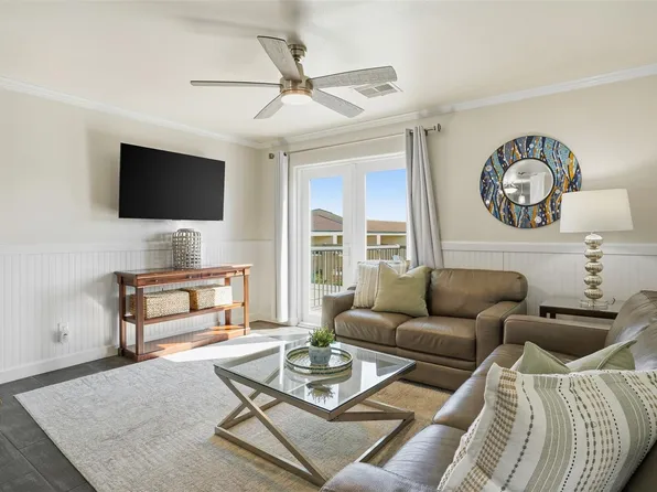 9520 Seawall Blvd APT 353, Galveston, TX 77554