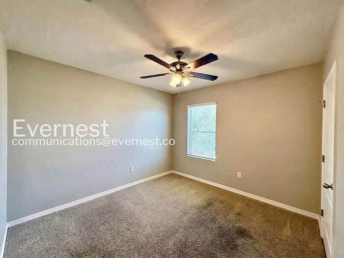 1630 Spray Ter — Photo 11