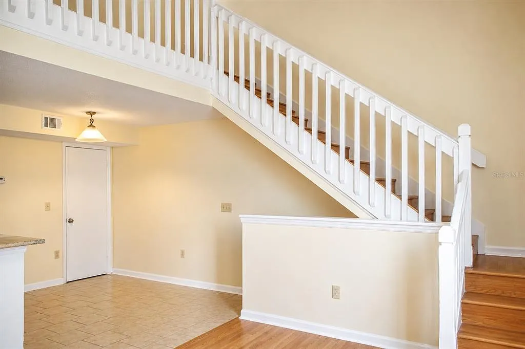 3 bed, 2.0 bath, 1246 sqft, $1,800 — Photo 4