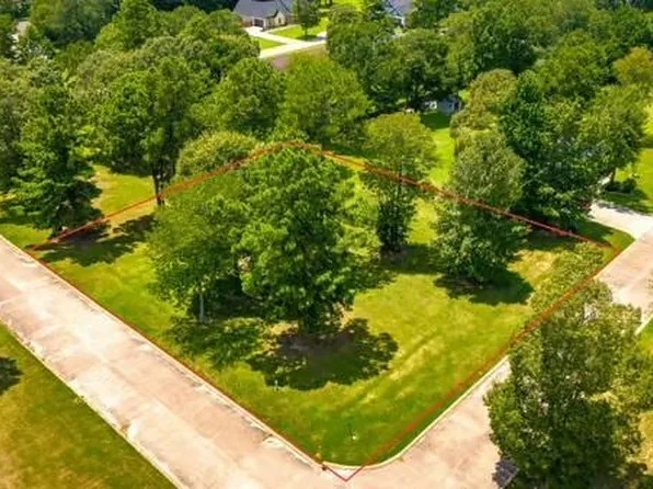 Somer Glen Ct, Livingston, TX 77351