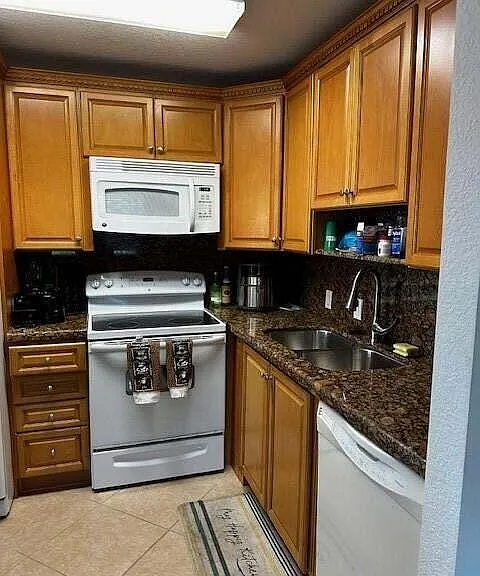 670 N Brittany #670 — Photo 4
