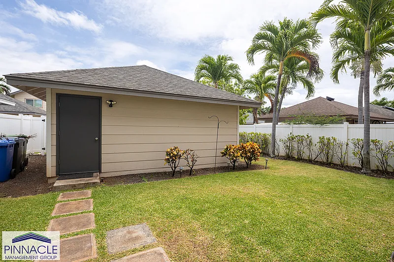 4 bed, 2.5 bath, 1803 sqft, $4,000 — Photo 2