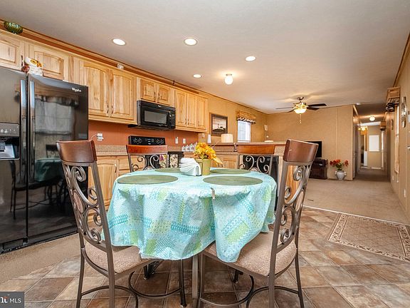 2nd image of 215 Golf Dr
