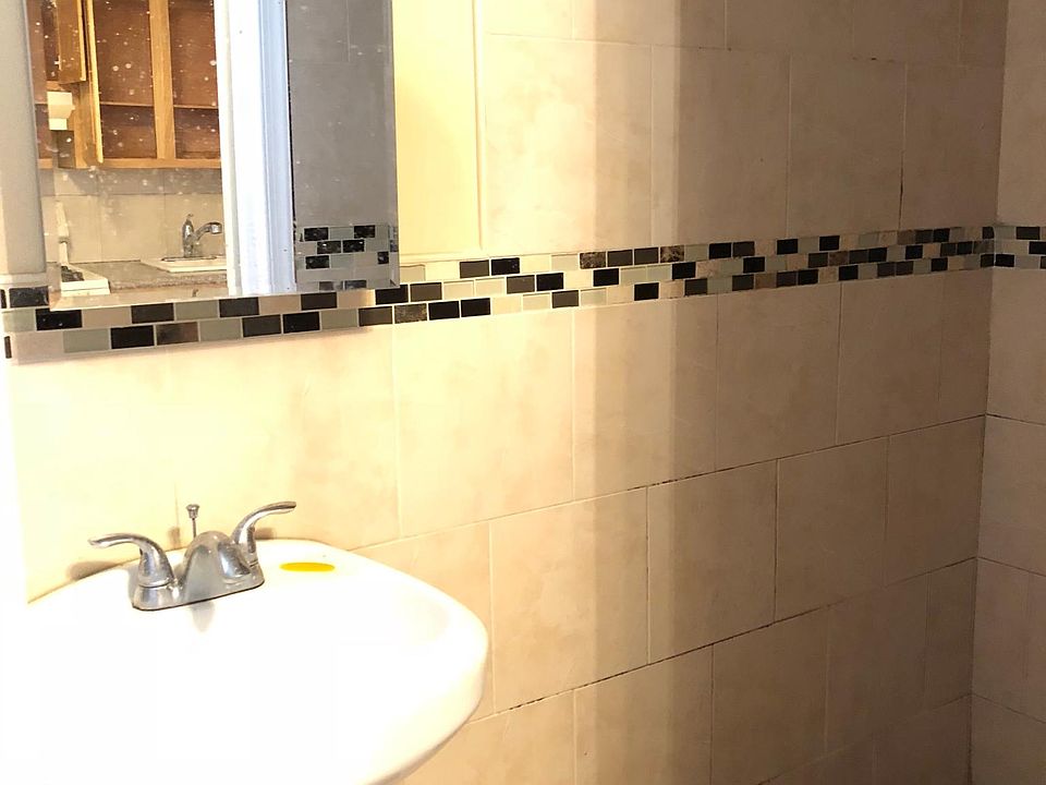 1st image of 4013 Teesdale St #1FL