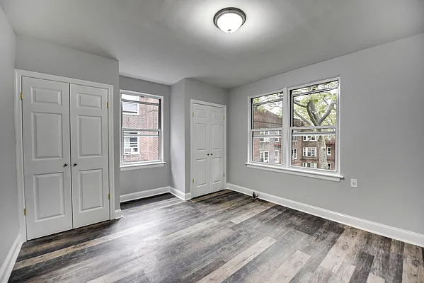 Sold by WRL Realty, LLC | media 33
