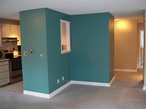 5th image of 4501 Grandview Dr W Unit T206
