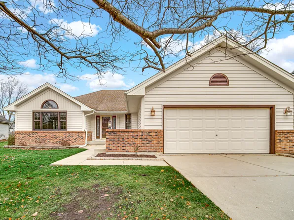 2420 Harbor Ct, Aurora, IL 60504