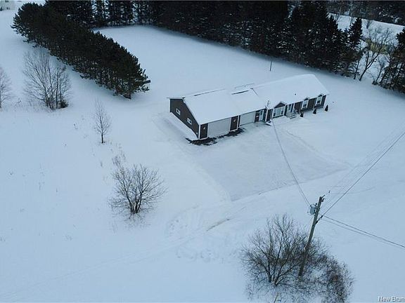 4th image of 8 Kennebec St
