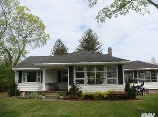 1259 W Main St, Riverhead, NY 11901