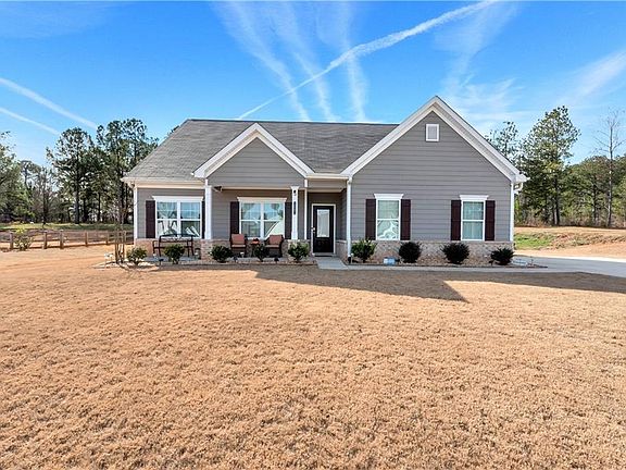 2nd image of 1081 Pine View Trl