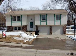 1011 S Harrison St, Papillion, NE 68046