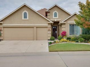 10916 Southerland Dr, Denton, TX 76207