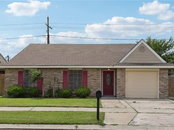 2108 Saulet Pl, Harvey, LA 70058