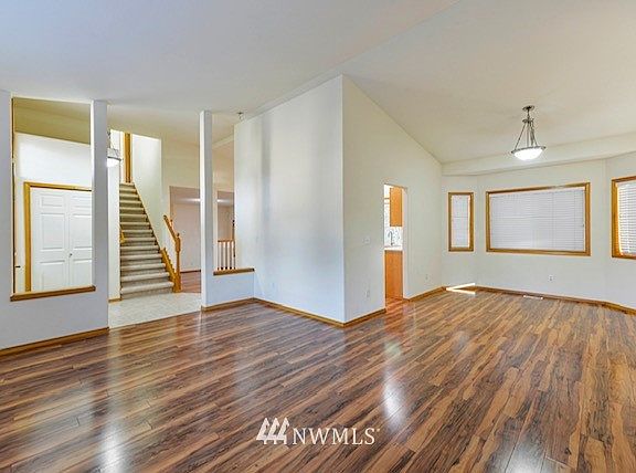 4th image of 1131 Pike Street NW