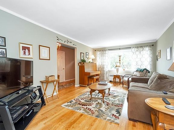 5th image of 168 Lakeview Ave