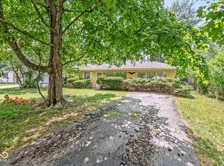 34 Crestwood Dr, New Whiteland, IN
