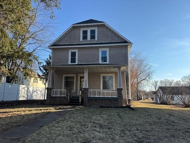 1st image of 904 Sherman St