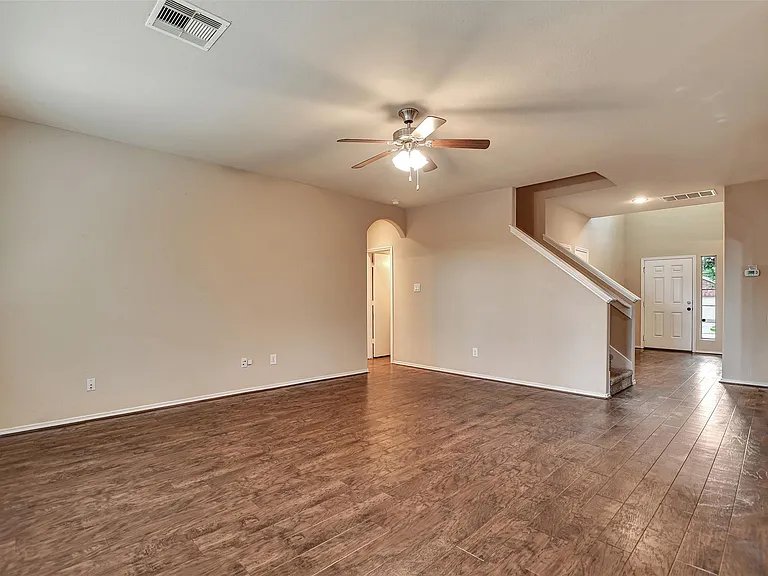 11426 Noble Ct — Photo 9