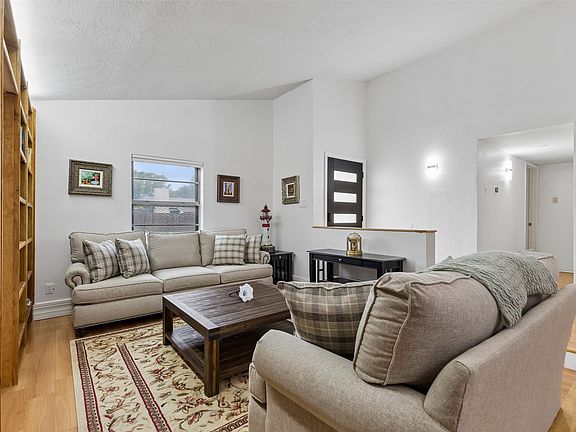 3rd image of 713 Kathryn Dr