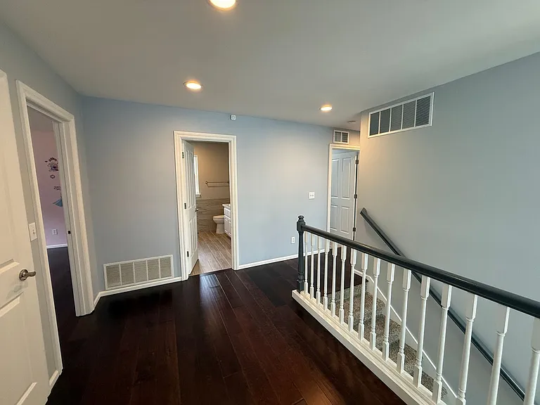 123 148th Pl SW — Photo 32