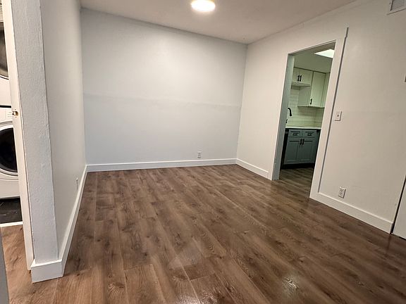 4th image of 20 Sheoah Blvd APT 11