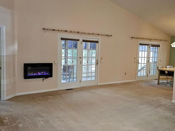 3rd image of 48 Windjammer Rd
