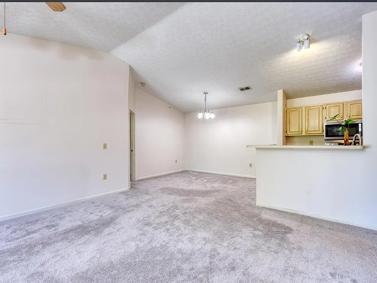 2323 Vicente Ct #309 — Photo 11