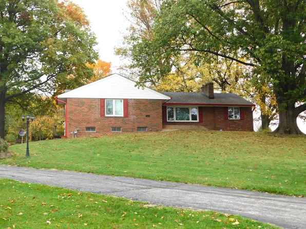 711 E Hillside Dr S, Greensburg, IN 47240