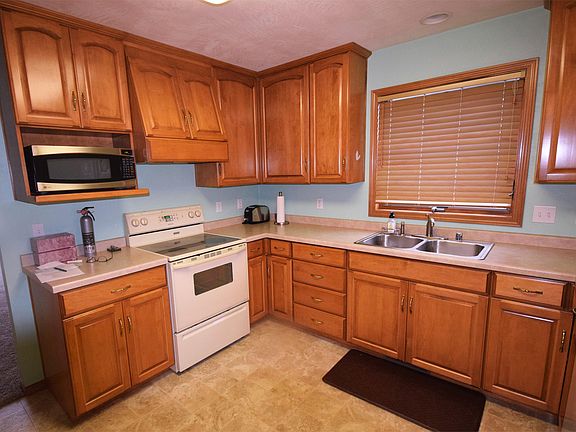 4th image of 2526 Bruce Ct