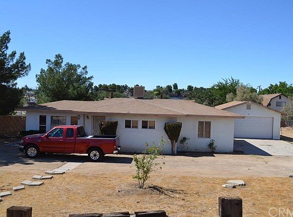 2nd image of 16437 Lorene Dr