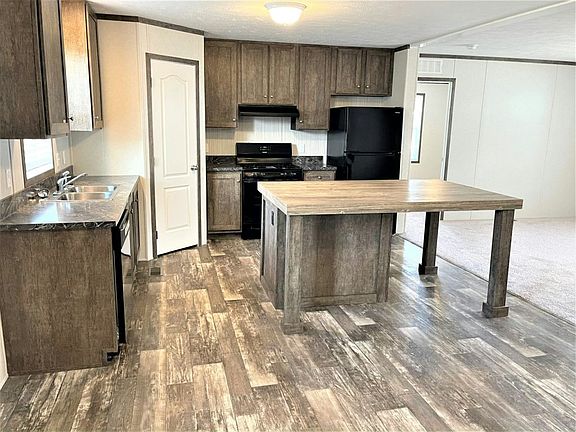 5th image of 402 Daren Dr