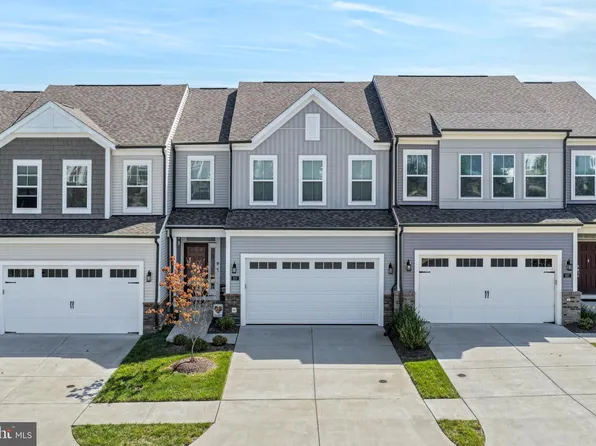 225 Smokebush Dr, Stafford, VA 22554