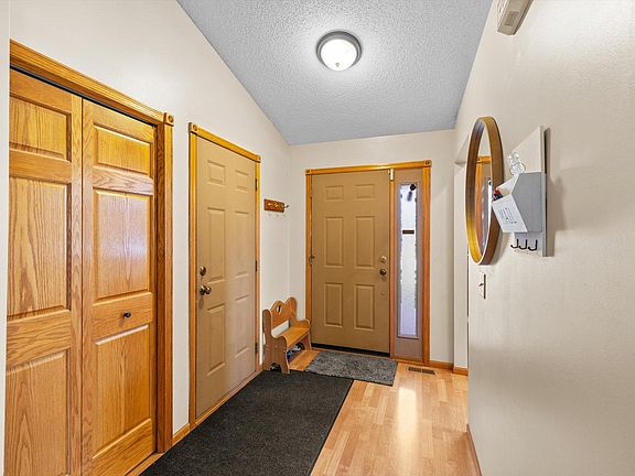 5th image of 4634 Stoddart Ln