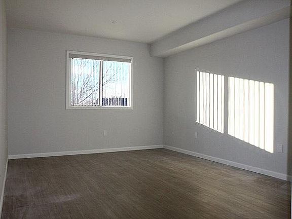 3rd image of 11414 Hatteras St Unit 305