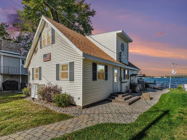 30958 Bittersweet Trl, Dowagiac, MI 49047