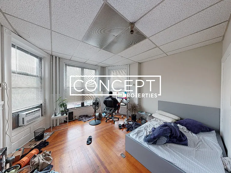 45-47 Baystate Rd — Photo 8