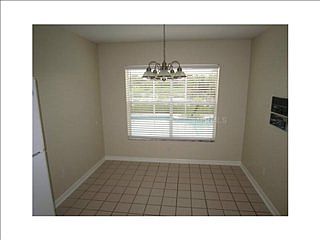4th image of 2345 Albion Ave