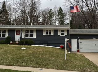 721 Pioneer Rd, Red Wing, MN 55066