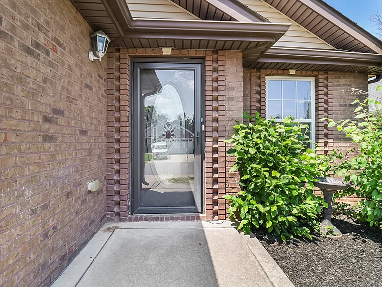 985 Culverson Ct — Photo 6