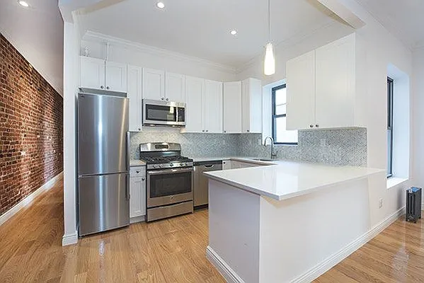 Rented by Compass | media 9