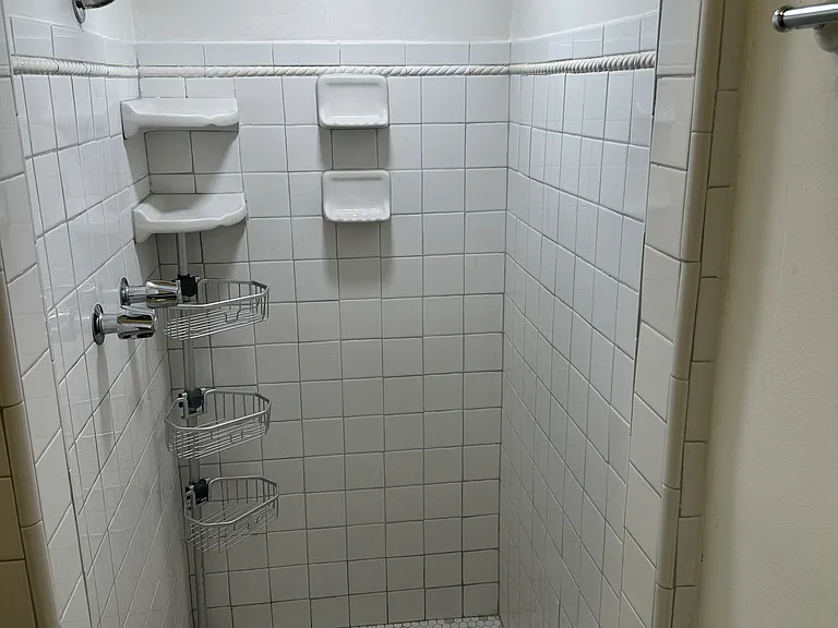 6138 1/2 Saturn St — Photo 13