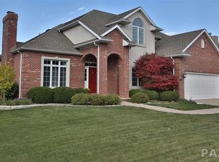 2801 W Windflower Ct, Peoria, IL 61615