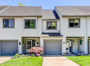 73 Lexington Cir, Matawan, NJ 07747